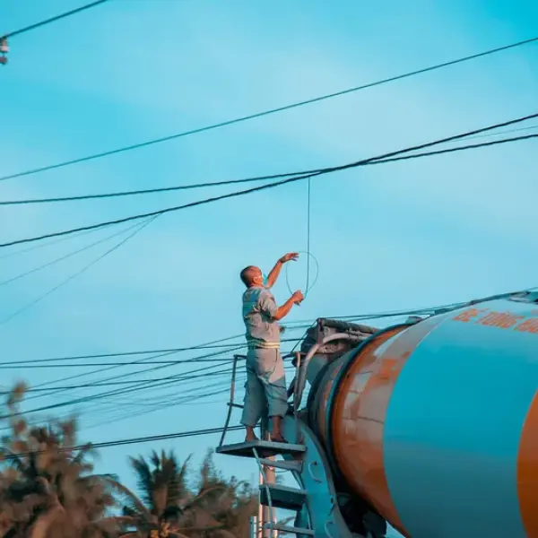 随车起重运输车